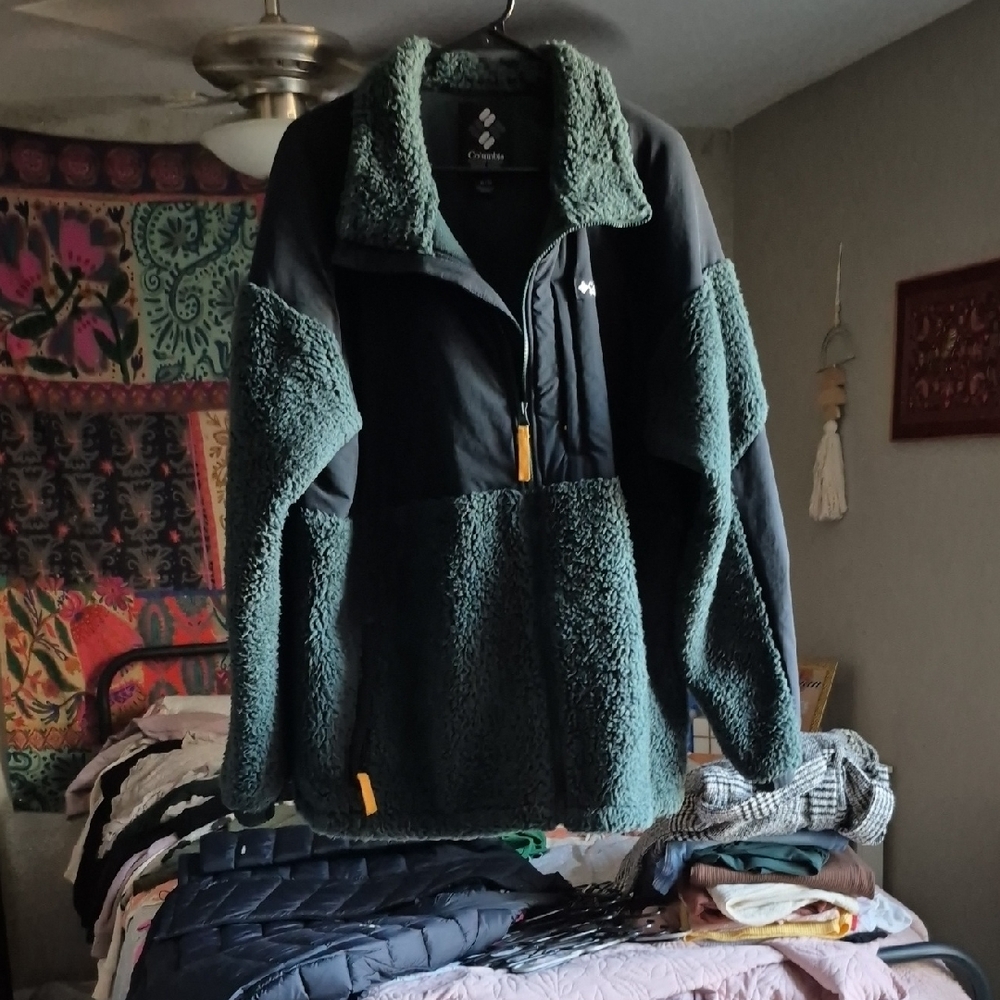 Columbia Forest Green and Charcoal Fleece Jacket
